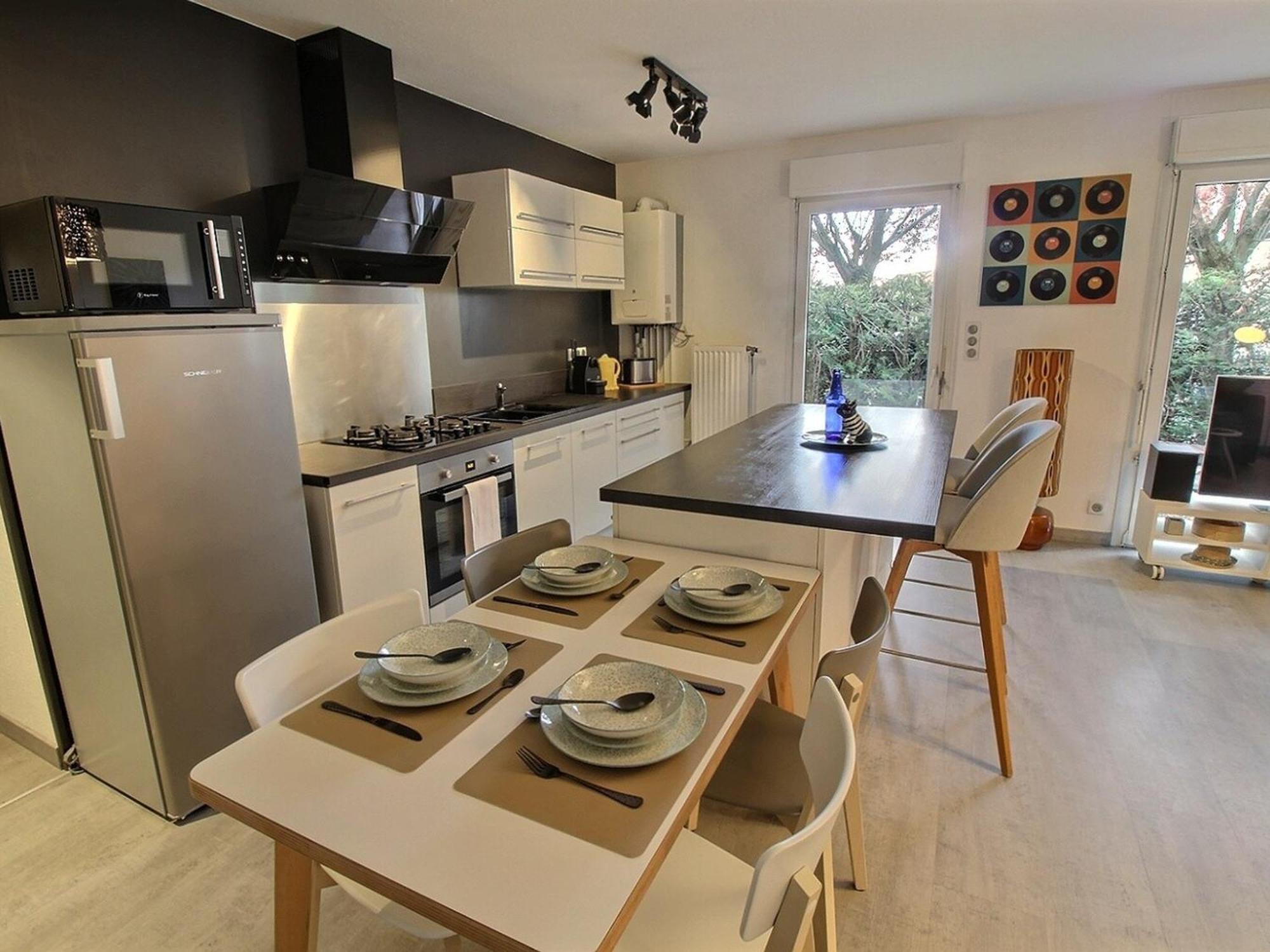 Charmant Appart Avec Garage Et Terrasse Au Coeur De Colmar, Pres De La Route Des Vins D'Alsace - Fr-1-722-6 Ngoại thất bức ảnh
